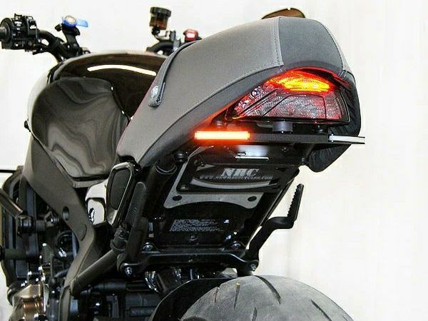 XSR900　ナンバープレートホルダー