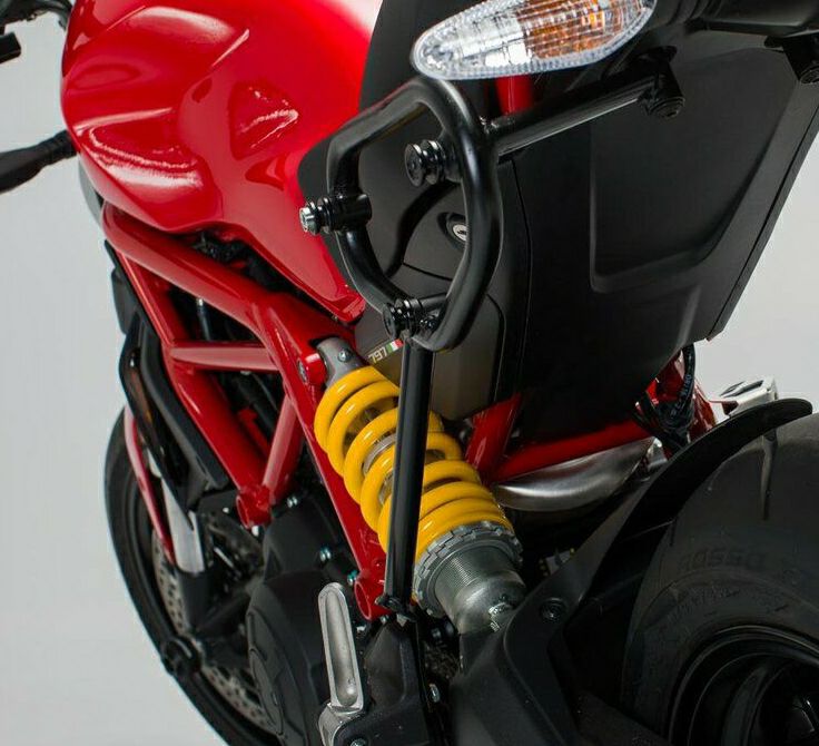 DUCATI_Monster_other_carrier