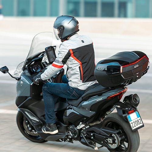 GIVI(ジビ) トップケース V58NNB MAXIA 5 モノキーケース 容量58リッター | AUTOBY PARTS